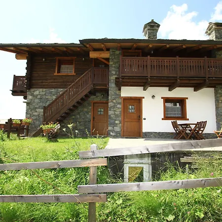 Trompe-l'oeil 2* Champoluc