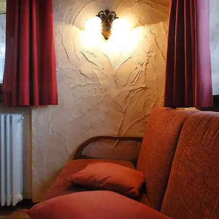Trompe-l'oeil 2* تشامبولوك