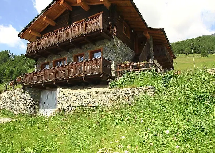 Trompe-l'oeil 2* Champoluc