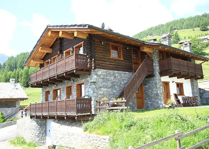 Aparthotel Trompe-l'oeil Champoluc