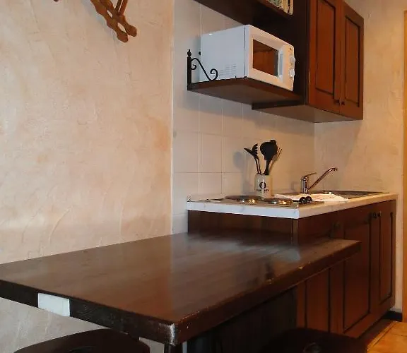 Trompe-l'oeil Aparthotel 2*